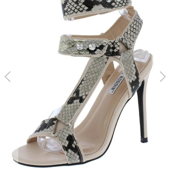 CAPE ROBBIN SNAKE HEEL SANDAL - Picture 1 of 8